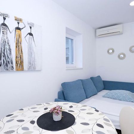 Apartment Smile Солин Екстериор снимка