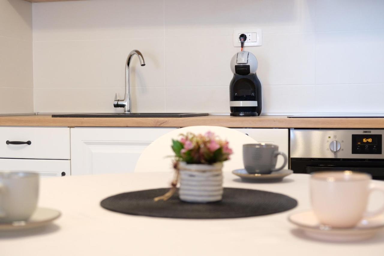 Apartment Smile Солин Екстериор снимка