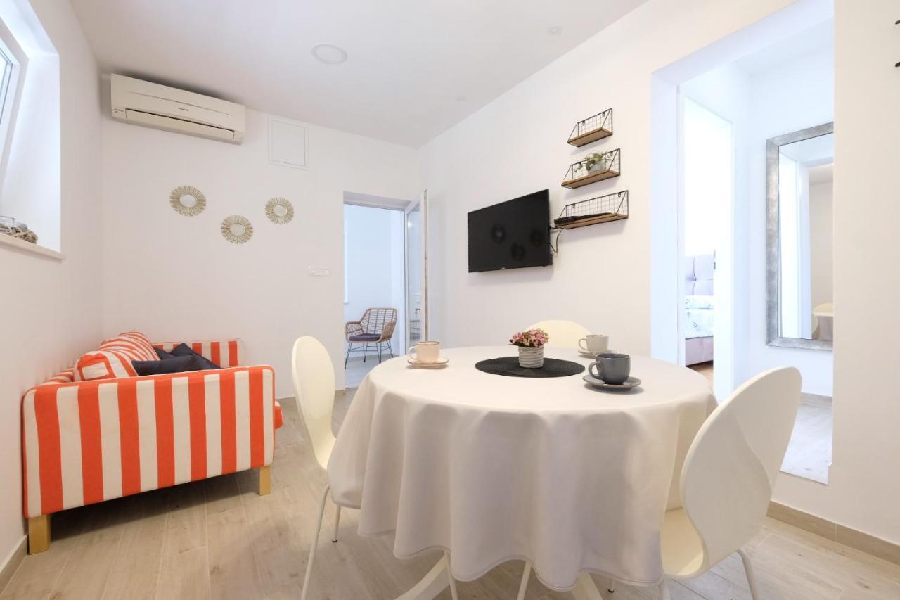 Apartment Smile Солин Екстериор снимка
