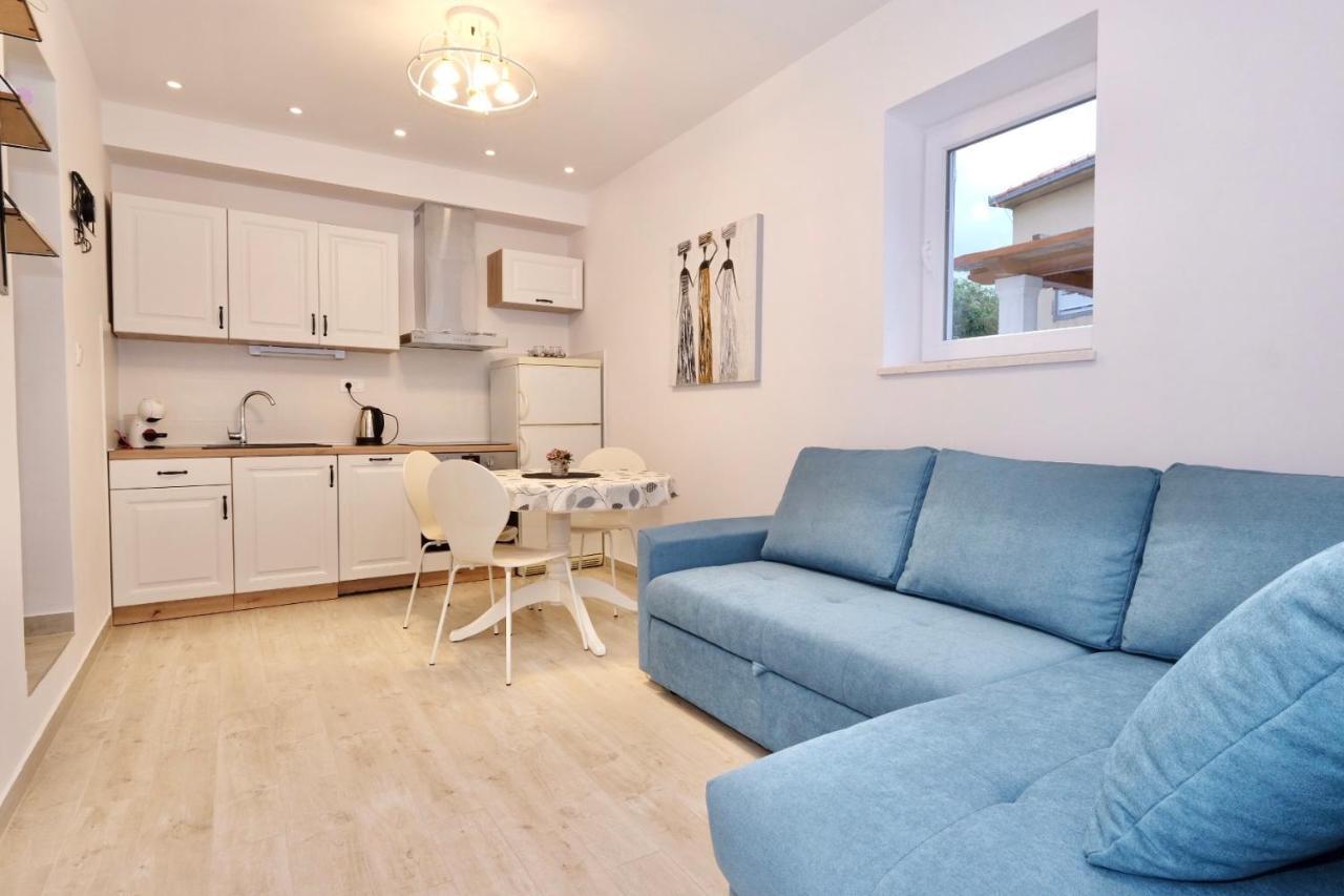 Apartment Smile Солин Екстериор снимка
